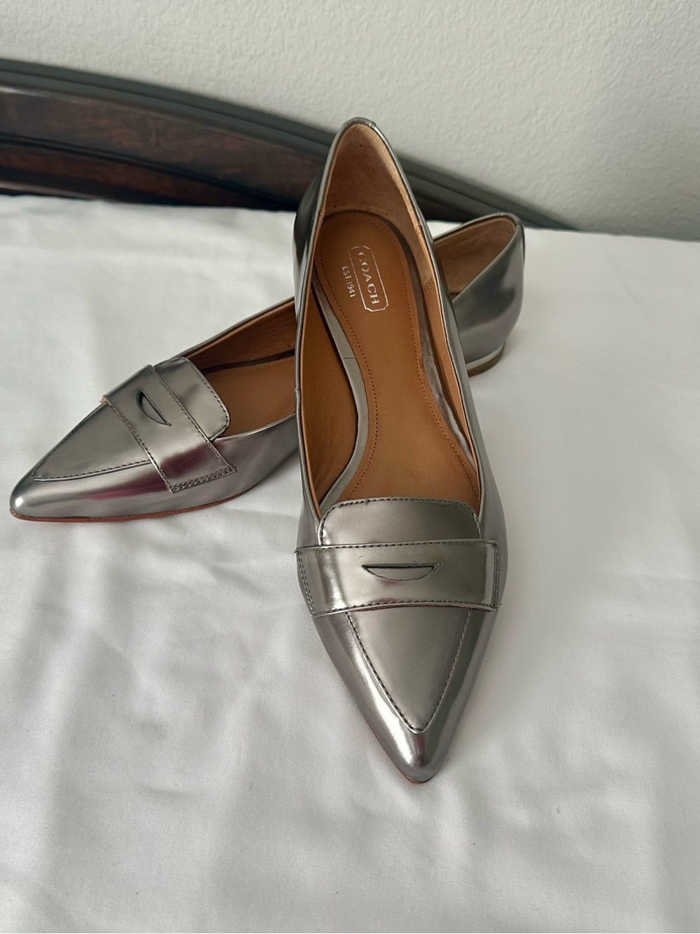 NEW Coach Tabitha Mirror Metallic Silver Pointed-Toe Loafers Size 38